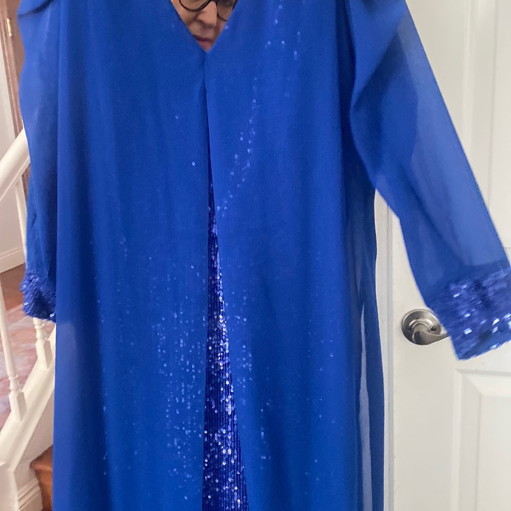 Evening dress beautiful color very very good condition